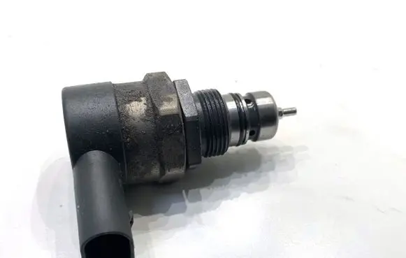 Audi A3 S3 8V Fuel pressure regulator 057130764AB