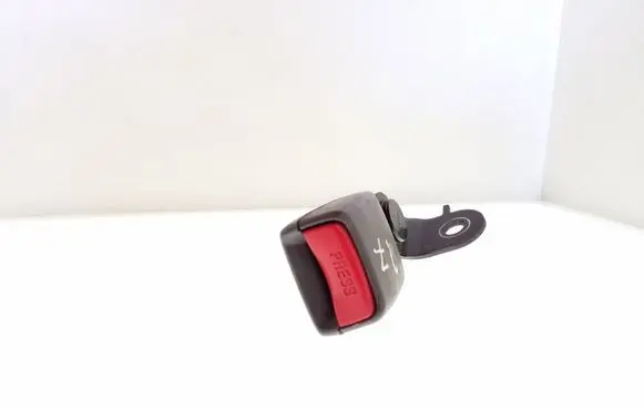 Front seatbelt buckle