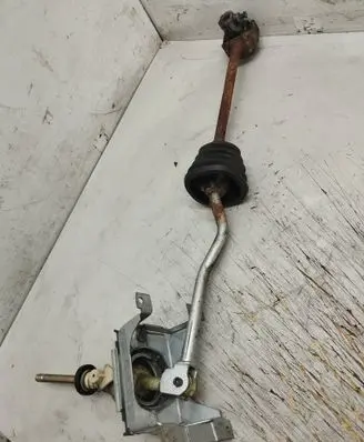Audi A6 S6 C4 4A Gear shifter/selector 4A0711105