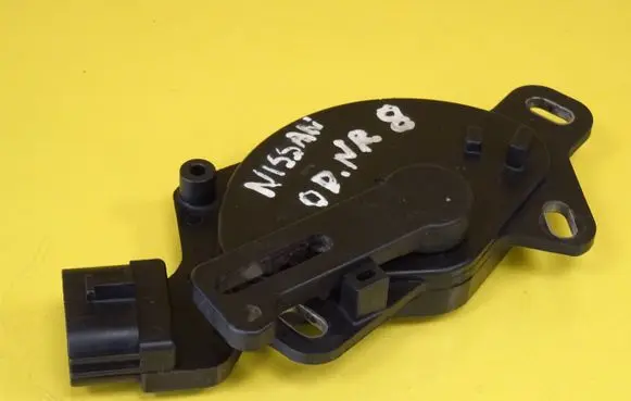 Nissan X-Trail T30 Gearbox control unit/module