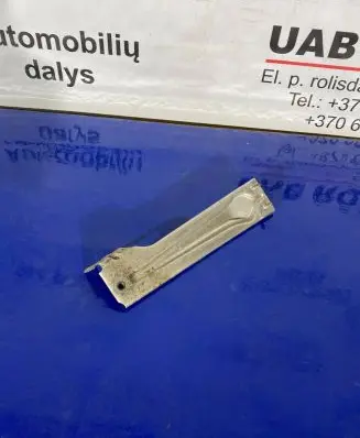Audi A2 Fender mounting bracket 8Z1805458