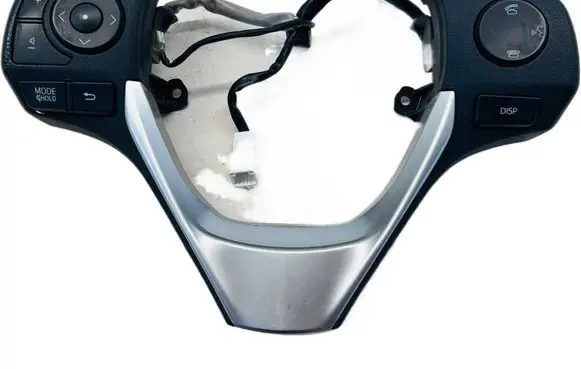 Steering wheel buttons/switches