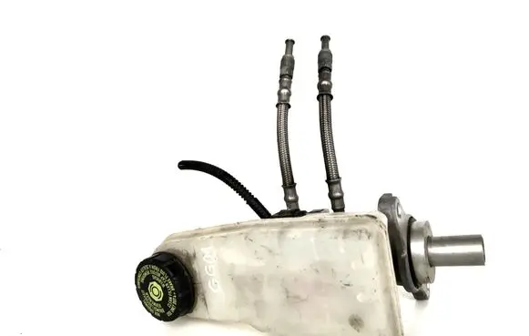 Mitsubishi Colt Master brake cylinder 32067272D