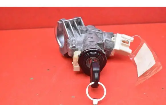Toyota Yaris Ignition lock 450200D04