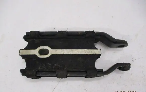 Volvo XC60 Engine mounting bracket 8G9N6P082BA