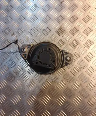 Mercedes-Benz C W204 Engine mount bracket A2042403817