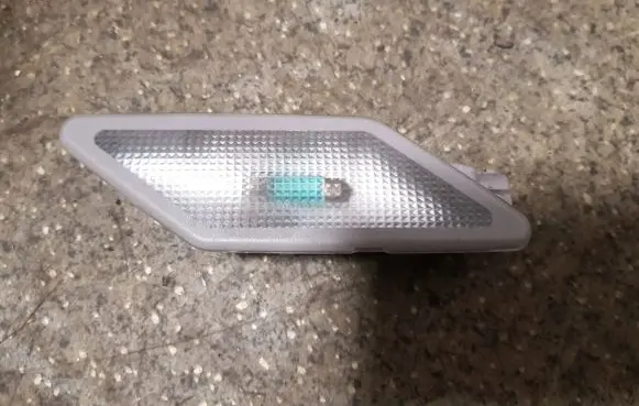 BMW 5 E39 Rear seat light 63311387037