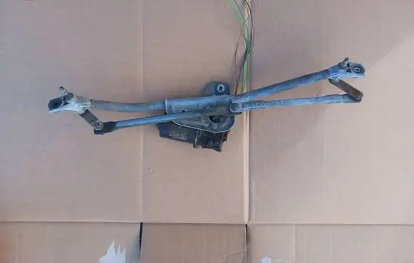 Audi A6 S6 C5 4B Front wiper linkage and motor 4b1955325