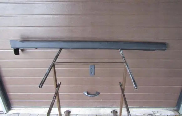Front sill (body part)