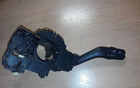 Volkswagen PASSAT B6 Wiper control stalk 3C5953513A 3C5953507A