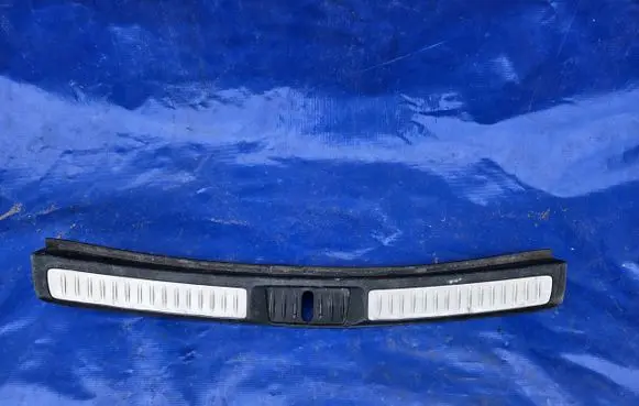 Toyota Avensis T270 Trunk/boot sill cover protection 58378-05110