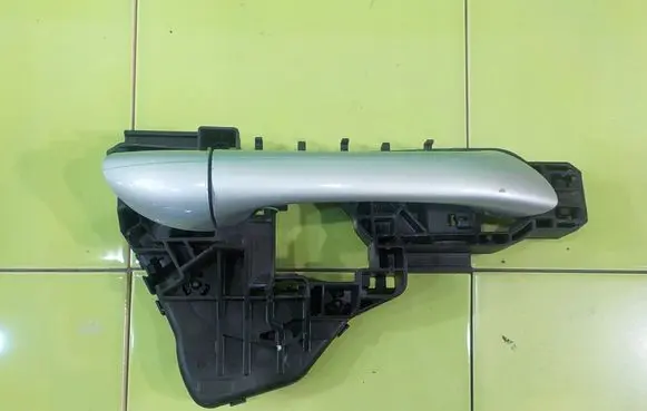 Mercedes-Benz B W245 Front door exterior handle A16997600434