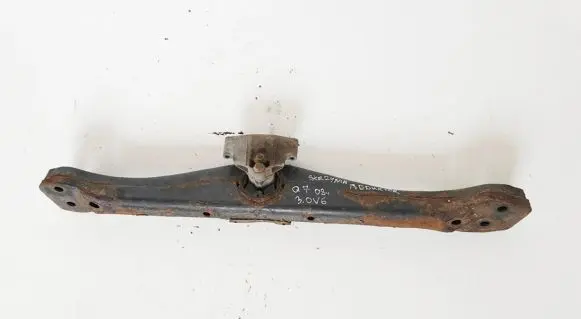 Audi Q7 4L Rear differential/diff mount bracket 