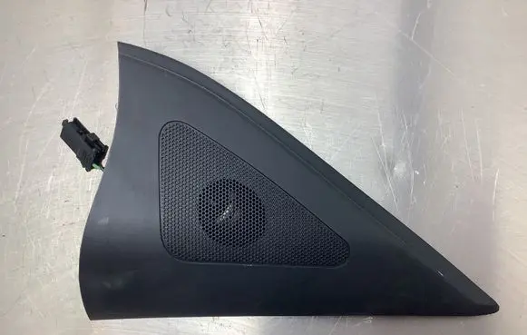Hyundai Santa Fe Front door high frequency speaker 876612B010