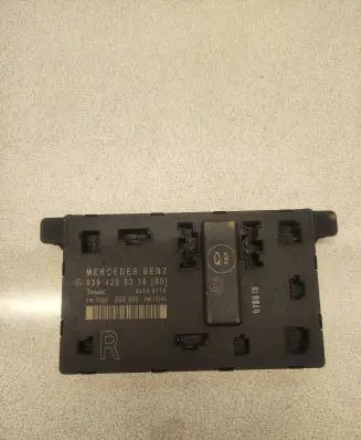 Mercedes-Benz Vito Viano W639 Engine control unit/module 6398200326 00006170