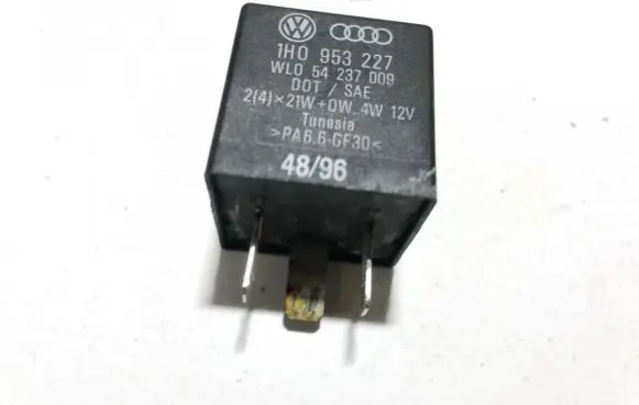Audi A8 S8 D2 4D Other relay 1h0953227