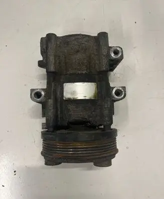 Ford Mondeo Mk III Air conditioning (A/C) compressor (pump) 0200