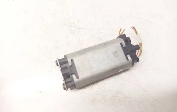 Ford Focus Seat adjustment motor 9425438C