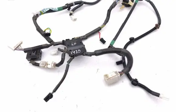 Lexus IS 220D-250-350 Seat wiring loom 8219253071