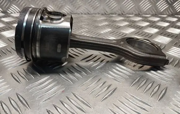 Citroen C4 I Piston with connecting rod 619 75L93