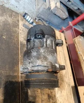 Skoda Octavia Mk1 (1U) Air conditioning (A/C) compressor (pump)