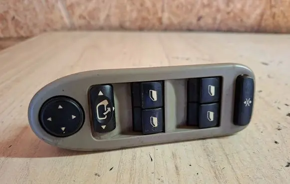 Citroen C5 Electric window control switch 96332289ZW 240602