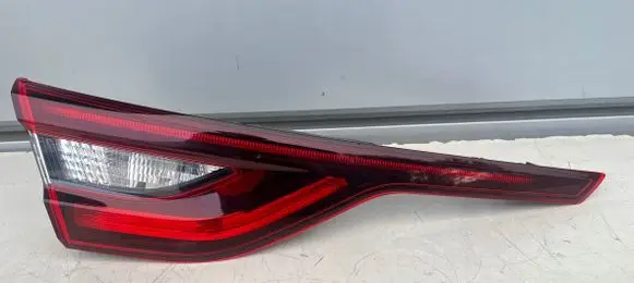 Renault Talisman Tailgate rear/tail lights