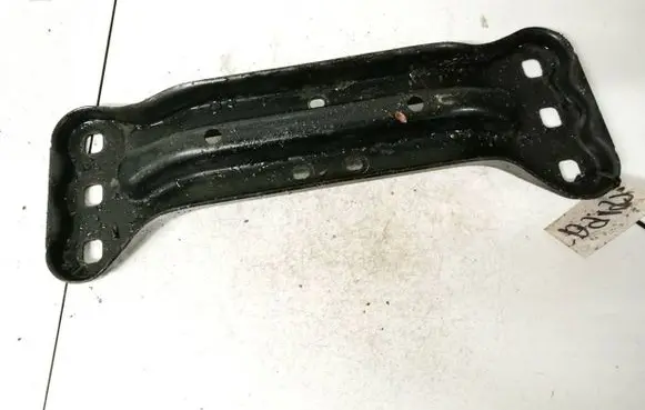 Mercedes-Benz C AMG W204 Engine mounting bracket