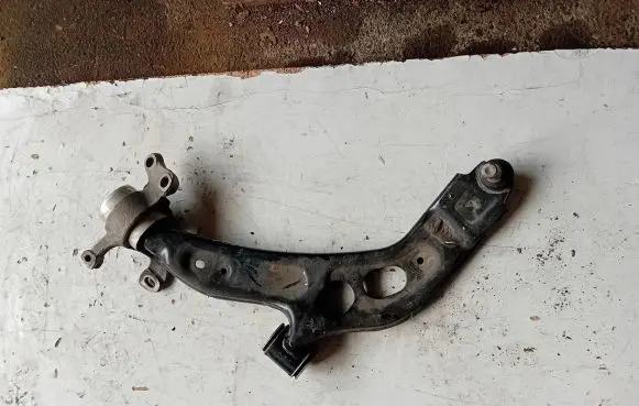 Mini Cooper Countryman F60 Front lower control arm/wishbone