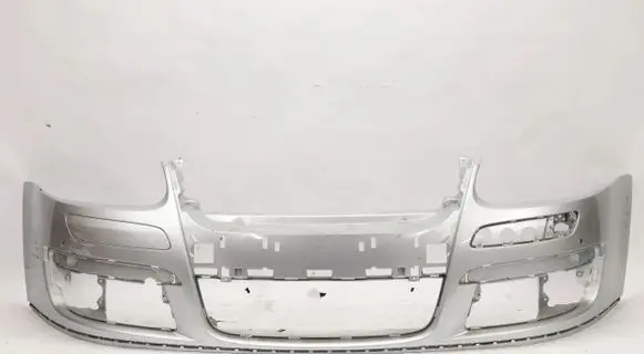 Volkswagen Golf V Front bumper