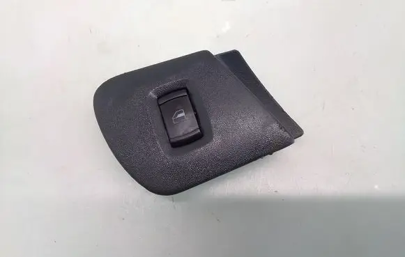 Skoda Octavia Mk2 (1Z) Electric window control switch 1U1867186A