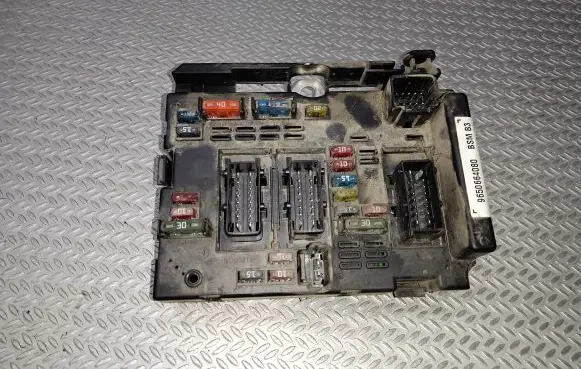 Citroen C8 Fuse module 9650664080