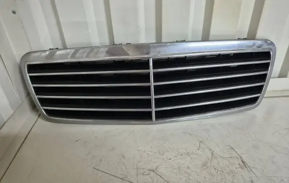 Mercedes-Benz CLK A208 C208 Front grill 2088800085 771500001