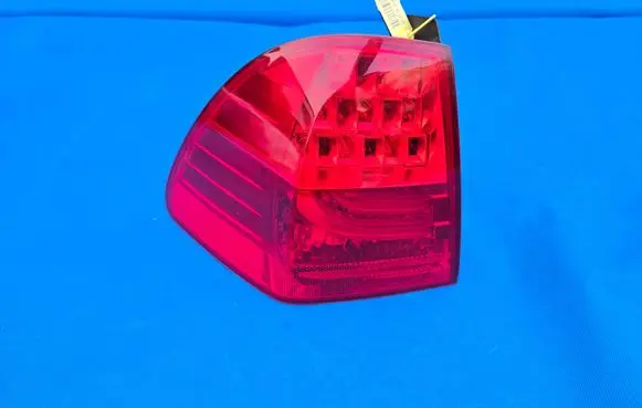 BMW 3 E90 E91 Rear/tail lights 7154159
