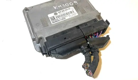 Volkswagen Golf Plus Engine control unit/module 06A906033DC