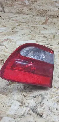 Mercedes-Benz E W211 Tailgate rear/tail lights A2118201364