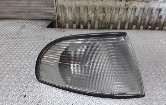 Audi A4 S4 B5 8D Front indicator light