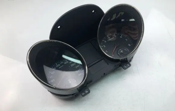 Hyundai Genesis Speedometer (instrument cluster) 940132M530