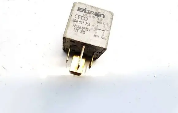 Volkswagen PASSAT B5.5 Other relay 8d0951253 370