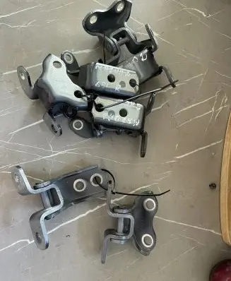 Mazda 2 Front door upper hinge ES03