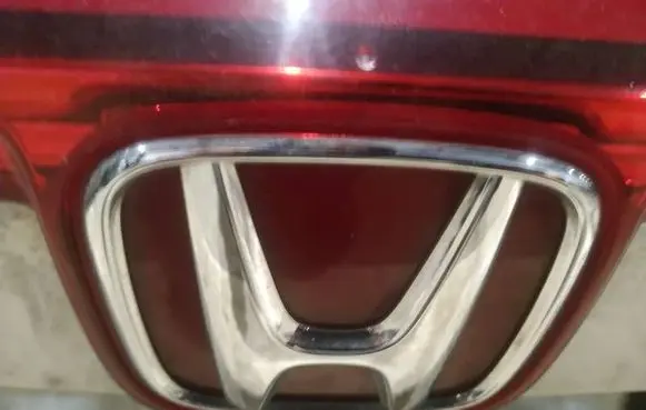 Honda Civic IX Manufacturer badge logo/emblem 