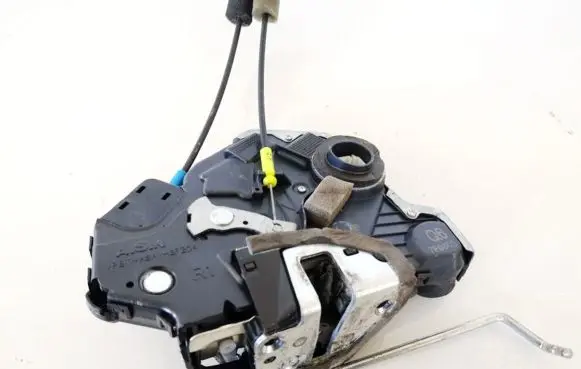 Lexus IS 220D-250-350 Front door lock