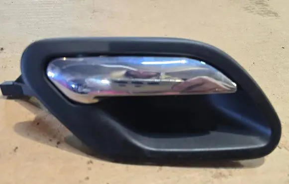 BMW 5 E39 Rear door interior handle 8226050
