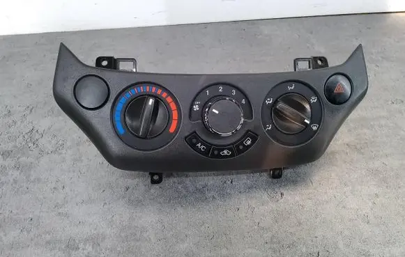 Chevrolet Aveo Climate control/heater control trim 