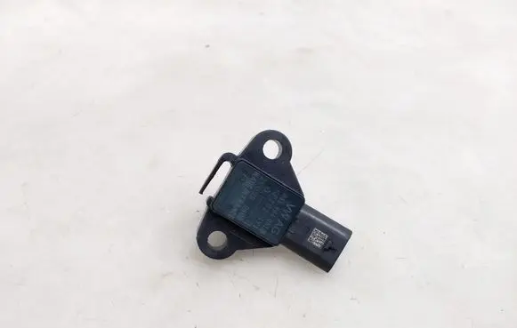 Volkswagen Golf VIII Air pressure sensor 04E906051H