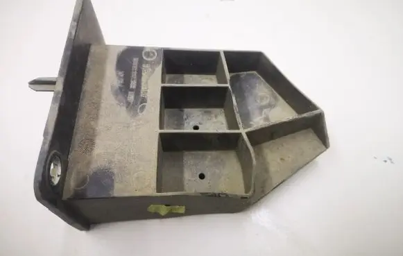 Renault Zoe Front bumper mounting bracket 620939239R