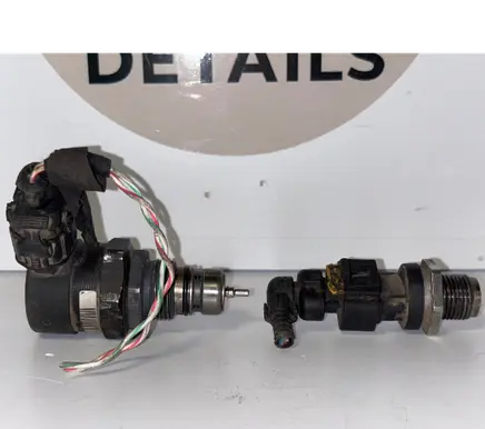 Opel Zafira B Fuel pressure sensor 0281002507 21123180