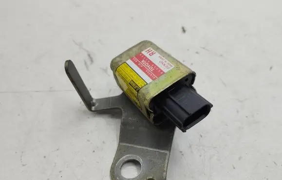 Toyota RAV 4 (XA20) Airbag deployment crash/impact sensor 8986042020