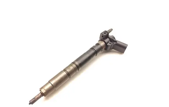 Volkswagen Golf VI Fuel injector 03L130277 0445116030