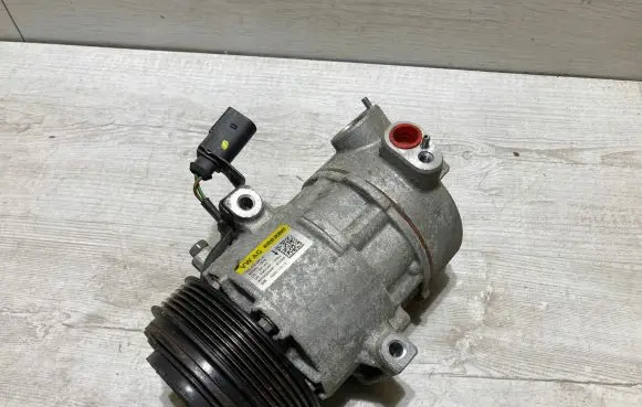 Volkswagen Up Air conditioning (A/C) compressor (pump) 1S0816803A